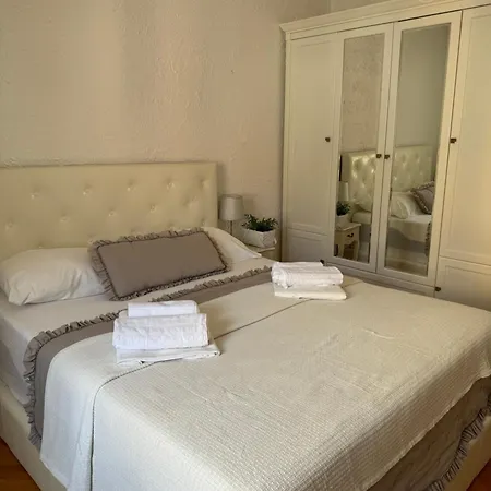Apartment Square