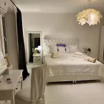Square Апартаменты *