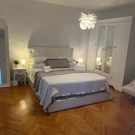 Square Apartamento *