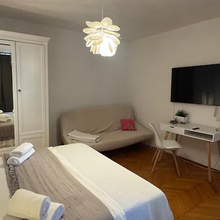 Apartment Square